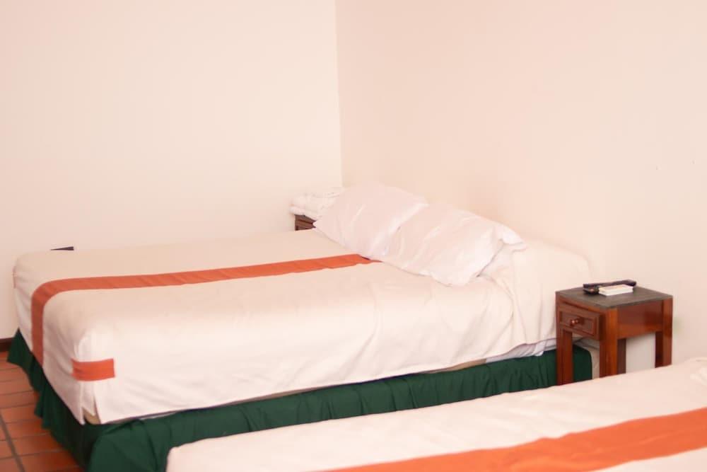 Donna Alda Hotel Salta Ngoại thất bức ảnh